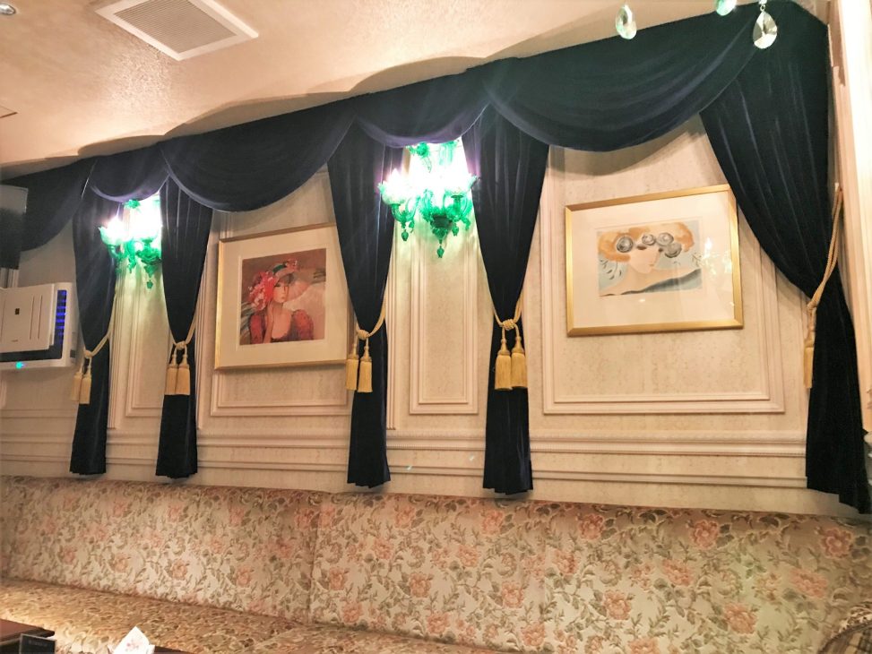 最新の海外インテリア照明の納品事例集 | 六本木のクラブ様に特注オーダーベネチアンシャンデリアを多数納品しました。 最新の海外インテリア照明の納品事例集 | 六本木のクラブ様に特注オーダーベネチアンシャンデリアを多数納品しました。