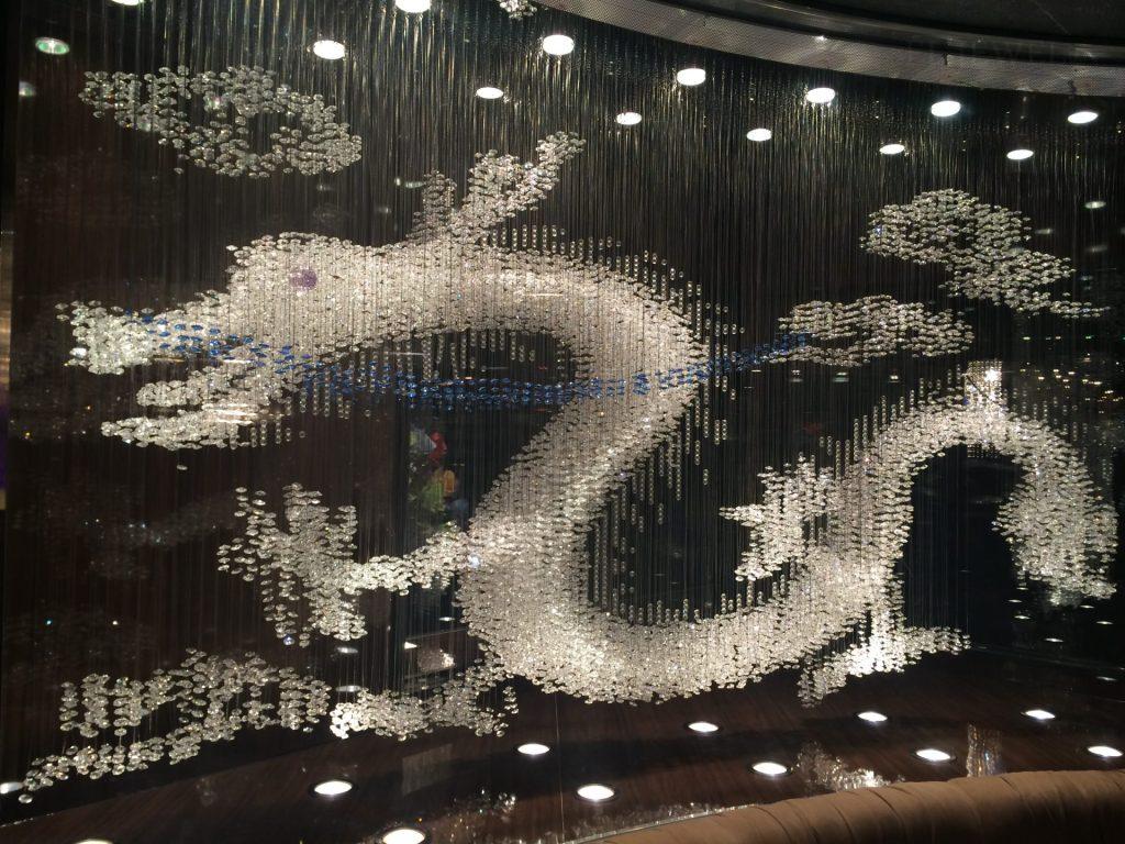 最新の海外インテリア照明の納品事例集 | セブンヒルズPretty WOMAN様にドラゴン龍クリスタルワイヤーアート照明を納品しました。 最新の海外インテリア照明の納品事例集 | セブンヒルズPretty WOMAN様にドラゴン龍クリスタルワイヤーアート照明を納品しました。