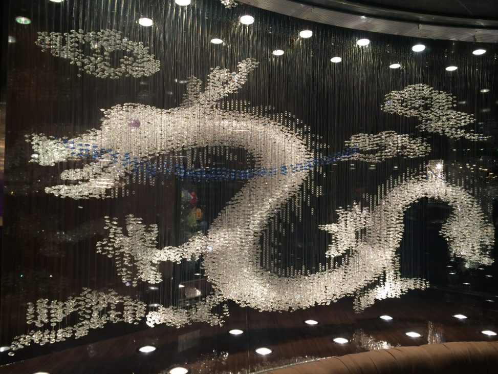 最新の海外インテリア照明の納品事例集 | セブンヒルズPretty WOMAN様にドラゴン龍クリスタルワイヤーアート照明を納品しました。 最新の海外インテリア照明の納品事例集 | セブンヒルズPretty WOMAN様にドラゴン龍クリスタルワイヤーアート照明を納品しました。