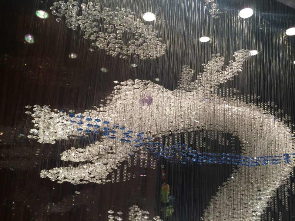 最新の海外インテリア照明の納品事例集 | セブンヒルズPretty WOMAN様にドラゴン龍クリスタルワイヤーアート照明を納品しました。 最新の海外インテリア照明の納品事例集 | セブンヒルズPretty WOMAN様にドラゴン龍クリスタルワイヤーアート照明を納品しました。