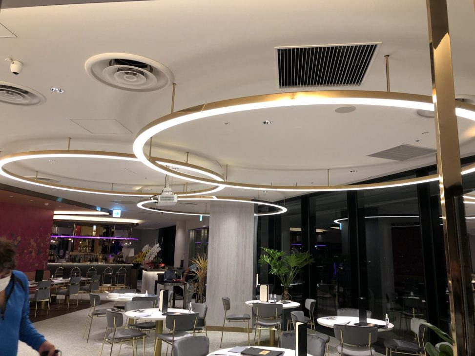 最新の海外インテリア照明の納品事例集 | モダンな特注オーダー照明をレストランに導入する、本当の理由とは? 最新の海外インテリア照明の納品事例集 | モダンな特注オーダー照明をレストランに導入する、本当の理由とは?