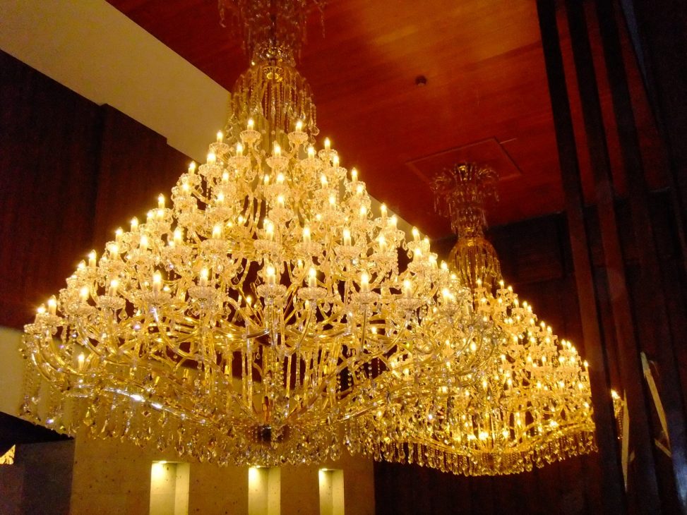 最新の海外インテリア照明の納品事例集 | 大型のオーダーメイドクリスタルシャンデリアを納品しました。|六本木のCLUB GIULIETTA様 最新の海外インテリア照明の納品事例集 | 大型のオーダーメイドクリスタルシャンデリアを納品しました。|六本木のCLUB GIULIETTA様