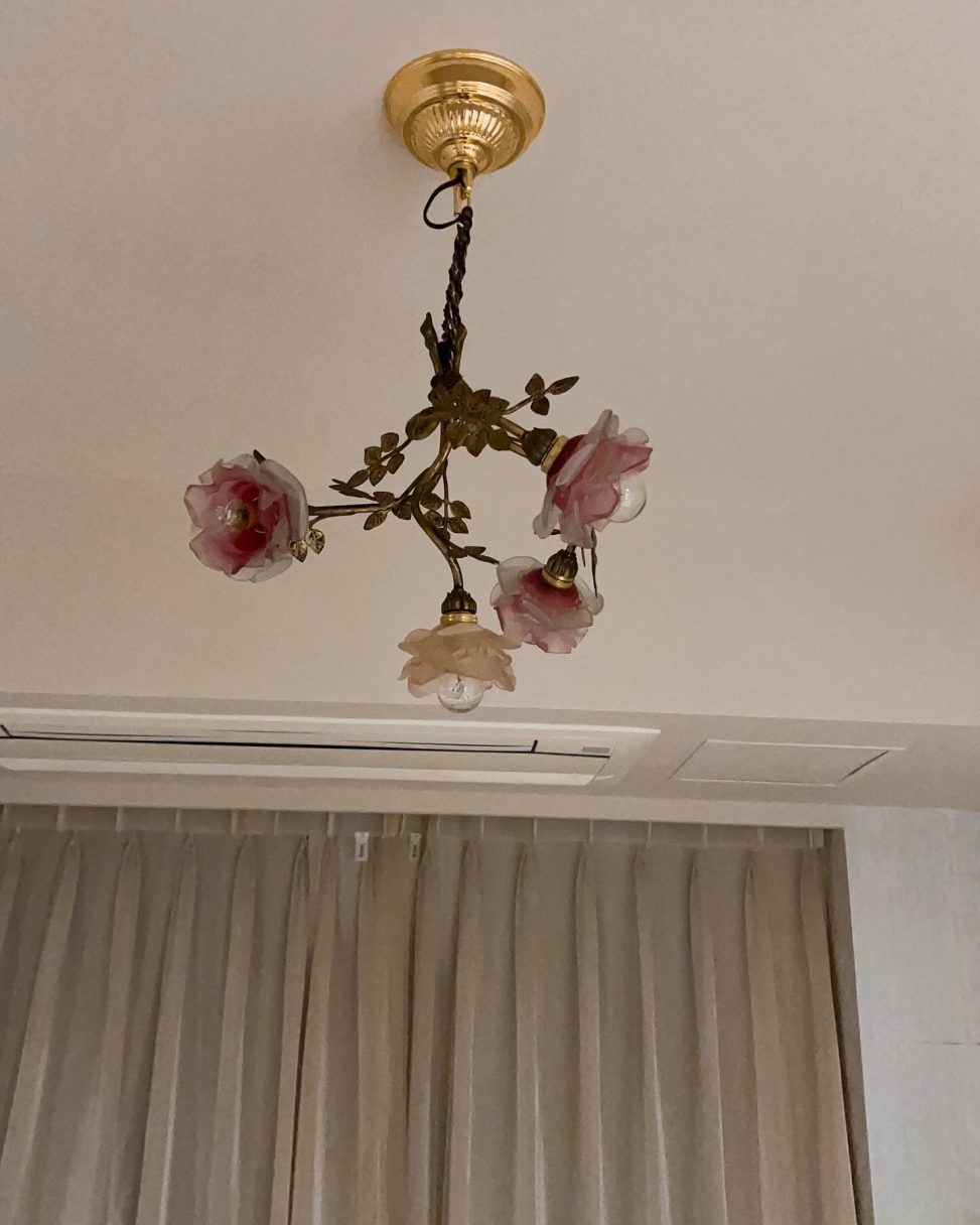 最新の海外インテリア照明の納品事例集 | 個人輸入のアンティークシャンデリアが日本で取り付けられない?|Y様宅邸 最新の海外インテリア照明の納品事例集 | 個人輸入のアンティークシャンデリアが日本で取り付けられない?|Y様宅邸