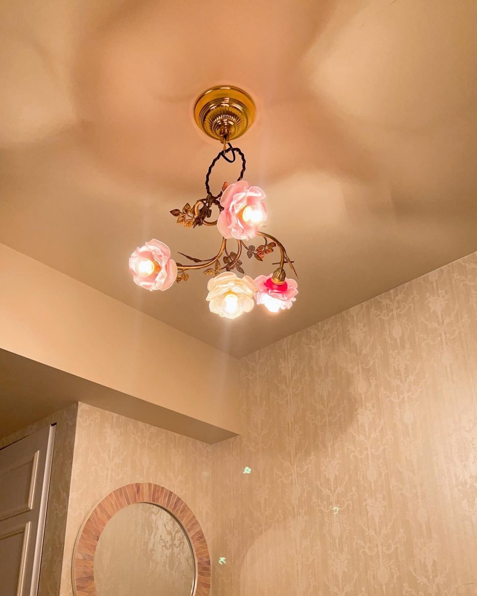 最新の海外インテリア照明の納品事例集 | 個人輸入のアンティークシャンデリアが日本で取り付けられない?|Y様宅邸 最新の海外インテリア照明の納品事例集 | 個人輸入のアンティークシャンデリアが日本で取り付けられない?|Y様宅邸