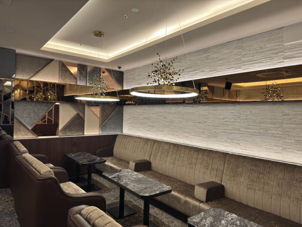 最新の海外インテリア照明の納品事例集 | 2024年のおすすめのモダン照明はありますか?|名古屋市 La Donnaクラブ様 最新の海外インテリア照明の納品事例集 | 2024年のおすすめのモダン照明はありますか?|名古屋市 La Donnaクラブ様