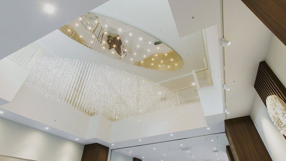 最新の海外インテリア照明の納品事例集 | 大型のオーダーメイド照明はどれくらいの大きさまで対応できますか?|新宿クラブ様 最新の海外インテリア照明の納品事例集 | 大型のオーダーメイド照明はどれくらいの大きさまで対応できますか?|新宿クラブ様