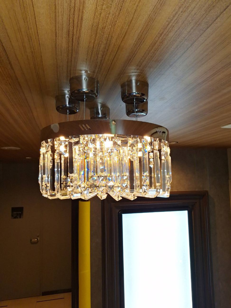 最新の海外インテリア照明の納品事例集 | 最近注目のホテルのエントランスにおすすめのシャンデリアとは?|J&MHOLDINGS様 最新の海外インテリア照明の納品事例集 | 最近注目のホテルのエントランスにおすすめのシャンデリアとは?|J&MHOLDINGS様