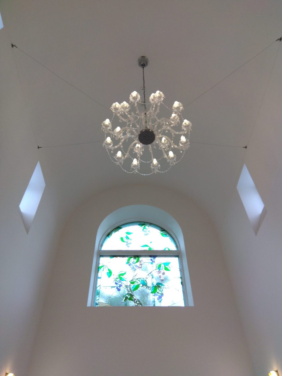 最新の海外インテリア照明の納品事例集 | 保育園で安心にシャンデリアが取り付け出来て、雨風に強いシャンデリアはありますか? 最新の海外インテリア照明の納品事例集 | 保育園で安心にシャンデリアが取り付け出来て、雨風に強いシャンデリアはありますか?