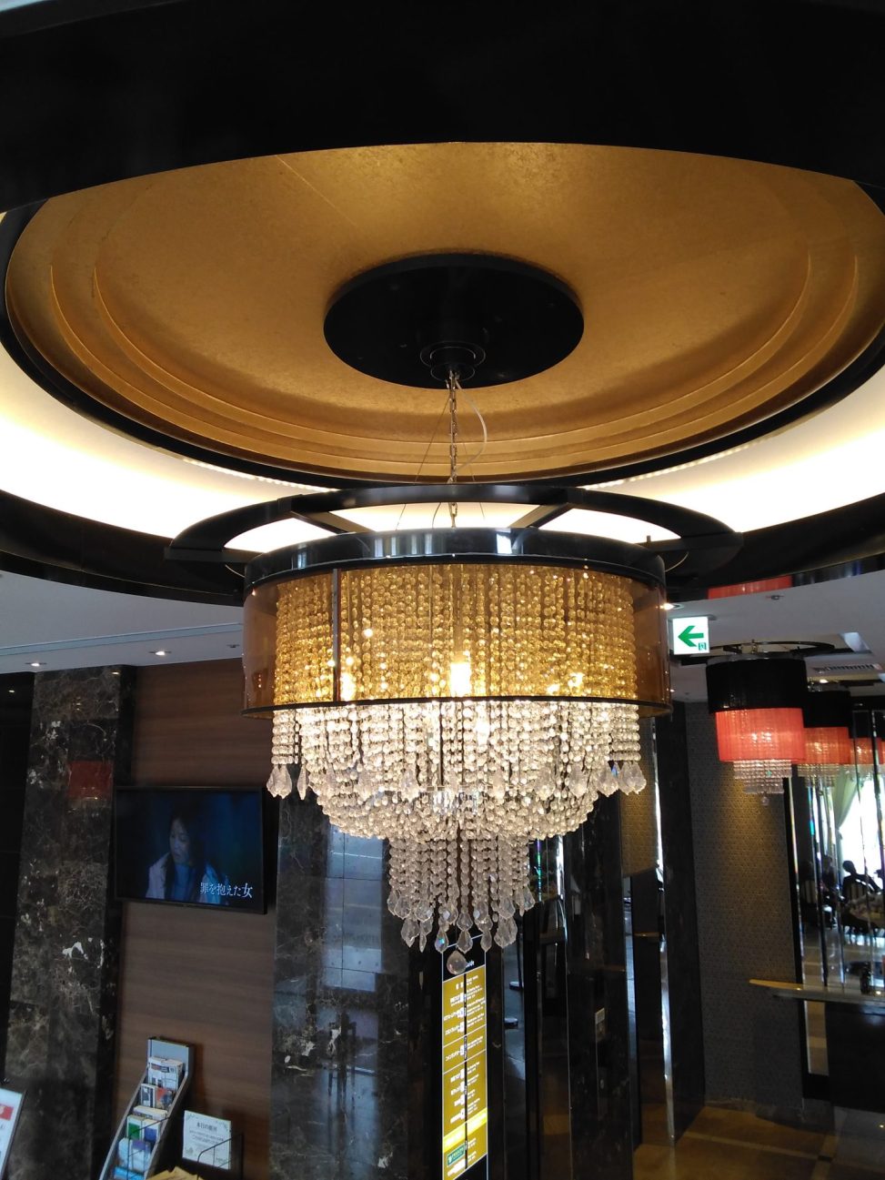 最新の海外インテリア照明の納品事例集 | 同じ空間でこんなにホテルのエントランスのイメージが変わるって知ってました? 最新の海外インテリア照明の納品事例集 | 同じ空間でこんなにホテルのエントランスのイメージが変わるって知ってました?