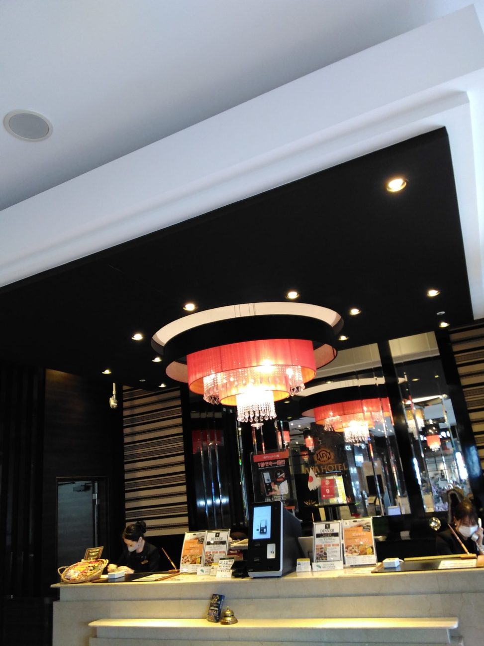 最新の海外インテリア照明の納品事例集 | 同じ空間でこんなにホテルのエントランスのイメージが変わるって知ってました? 最新の海外インテリア照明の納品事例集 | 同じ空間でこんなにホテルのエントランスのイメージが変わるって知ってました?