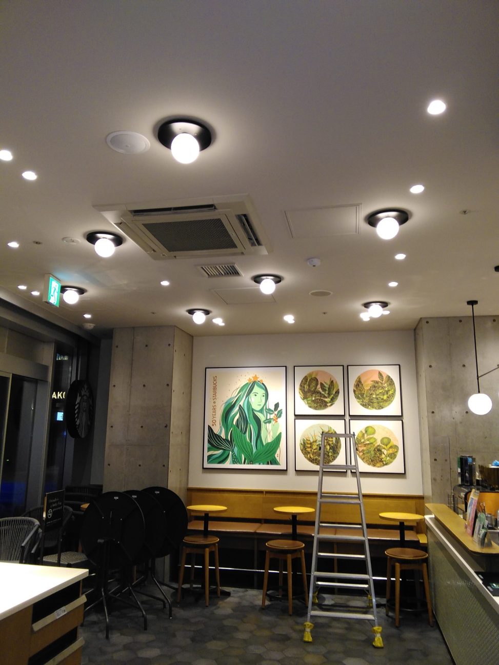 最新の海外インテリア照明の納品事例集 | 同じ空間でこんなにホテルのエントランスのイメージが変わるって知ってました? 最新の海外インテリア照明の納品事例集 | 同じ空間でこんなにホテルのエントランスのイメージが変わるって知ってました?